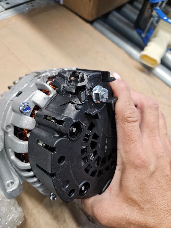 Photo 5 of **MAJOR DAMAGE** READ NOTES**
A-Premium Alternator Compatible with Audi A6 2006 2007 2008 V6 3.2L, A6 Quattro 2005 2006 2007 2008 V6 3.2L, 12V 180A Clockwise 6-Groove Clutch Pulley, Replace# TG17C023 06E903016G