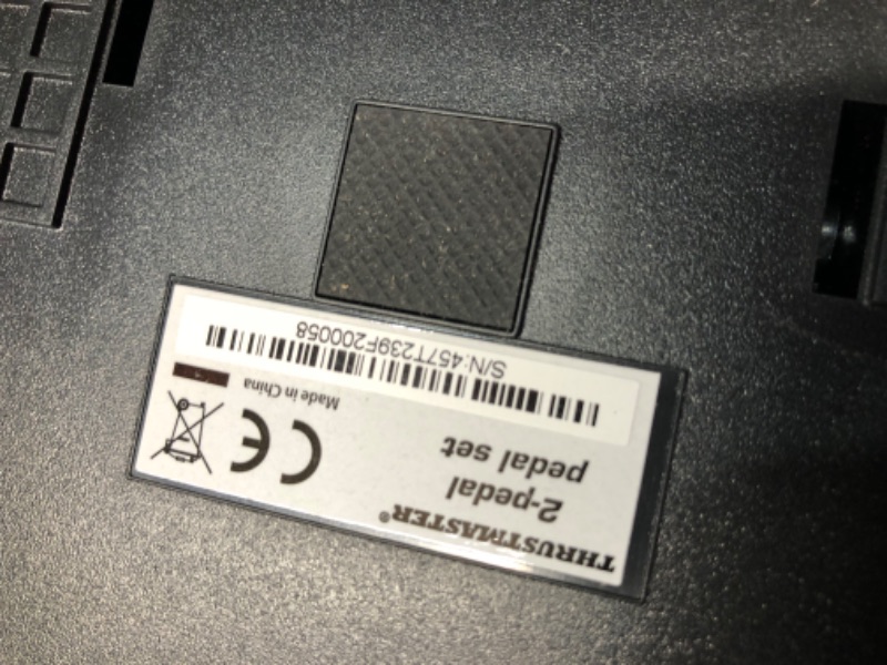 Photo 4 of ***USED AND DIRTY - DOESN'T POWER ON WHEN PLUGGED IN - UNABLE TO TROUBLESHOOT***
Thrustmaster TMX Force Feedback Racing Wheel (Xbox Series X/S,One,PC) Black Thrustmaster TMX Force Feedback Racing Wheel wheel