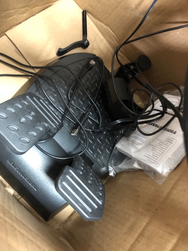 Photo 3 of ***USED AND DIRTY - DOESN'T POWER ON WHEN PLUGGED IN - UNABLE TO TROUBLESHOOT***
Thrustmaster TMX Force Feedback Racing Wheel (Xbox Series X/S,One,PC) Black Thrustmaster TMX Force Feedback Racing Wheel wheel