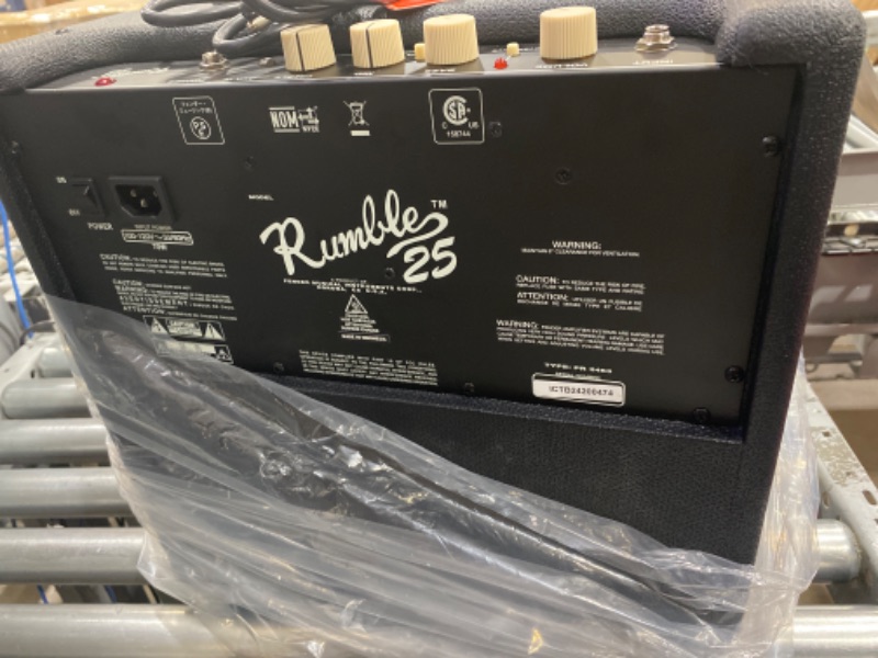 Photo 4 of Fender Rumble 25 V3 Bass Amplifier 25 Combo Amplifier