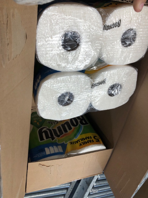 Photo 1 of Bounty Quick Size Paper Towels, White, 4 Packs Of 2 Family Rolls = 8 Family Rolls