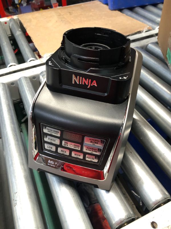 Photo 2 of ***USED - LIKELY MISSING PARTS - UNABLE TO VERIFY FUNCITONALITY***
Ninja BL642 Nutri Ninja Personal & Countertop Blender with 1200W Auto-iQ Base, 72 oz. Pitcher, and 18, 24, & 32 oz. To-Go Cups with Spout Lids, For Smoothies, Shakes & More, Dishwasher Saf