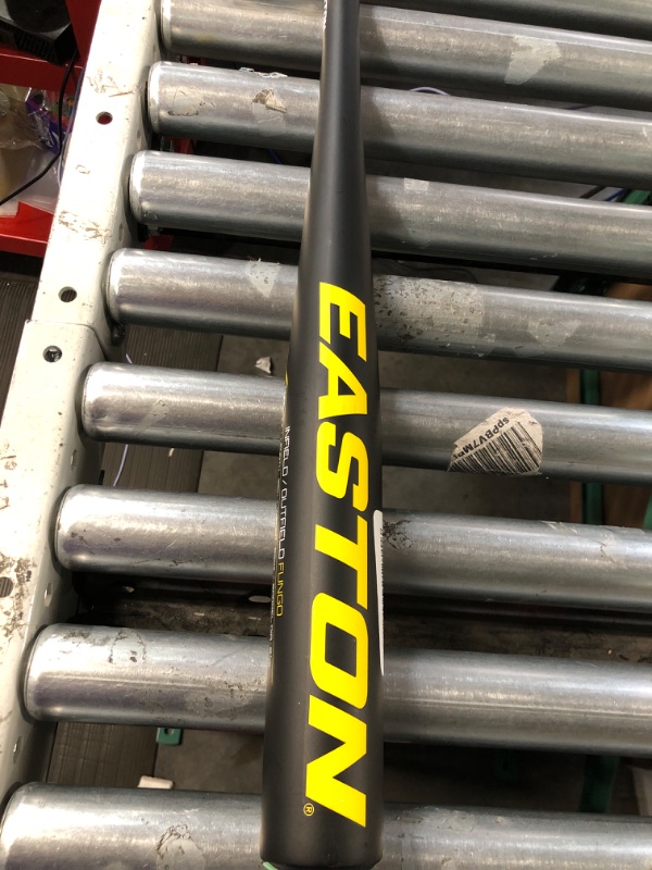 Photo 2 of Easton F4 Aluminum Fungo Bat 35-Inch/22-Ounce