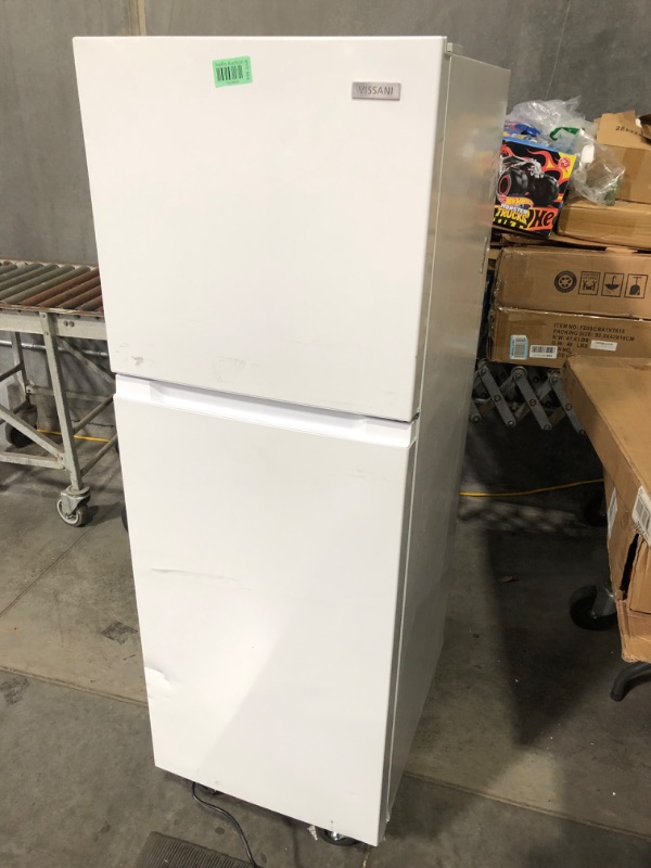 Photo 9 of ***MAJOR DAMAGE - SEE COMMENTS***
18 cu. ft. Top Freezer Refrigerator DOE in White