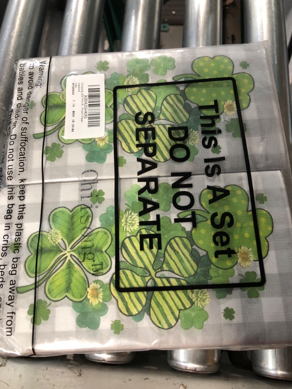 Photo 2 of 200 Pcs St Patricks Party Napkins 2 Ply St Patrick's Day Napkins Shamrock Paper Napkins 13 x 15.75 Inch Disposable Guest Hand Towels Decorative Paper Napkins Disposable Bathroom Paper Napkins