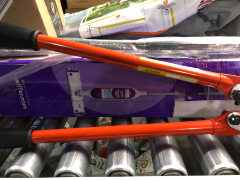 Photo 1 of ***USED - NO PACKAGING***
Crescent H.K. Porter 24" PowerPivot™ Center Cut Double Compound Action Bolt Cutter - 0190MCP