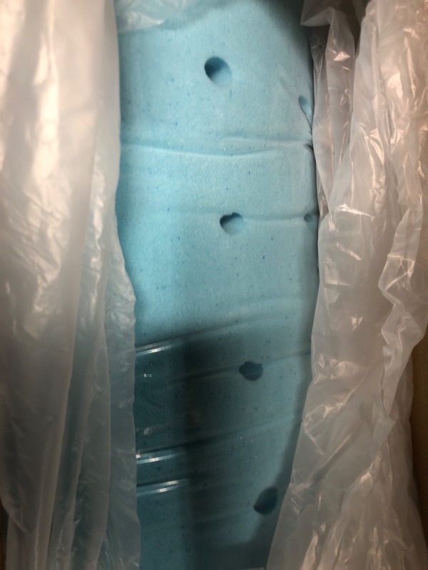 Photo 1 of ***USED - UNABLE TO DETERMINE SIZE***
Memory Foam Mattress Topper Ventilated Gel Infused Bed Foam Topper for Pressure Relieving