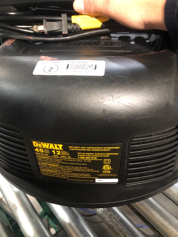 Photo 4 of DEWALT Stealthsonic Quiet 12-Gallons 5.5-HP Corded Wet/Dry Shop Vacuum