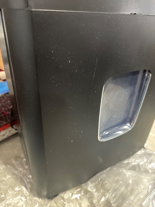 Photo 1 of Amazon Basics 12 Sheet Micro-Cut Paper,Credit Card and CD Shredder
