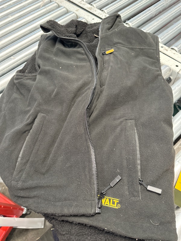 Photo 5 of (READ FULL POST) Dewalt SHERPA REVERSIBLE FLEECE HEATED VEST