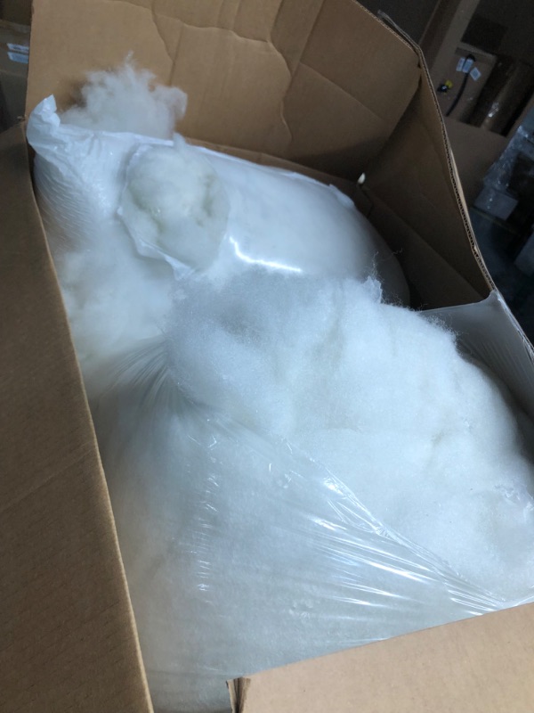 Photo 2 of Fairfield 10-Pound Poly-Fil Premium Polyester Fiber