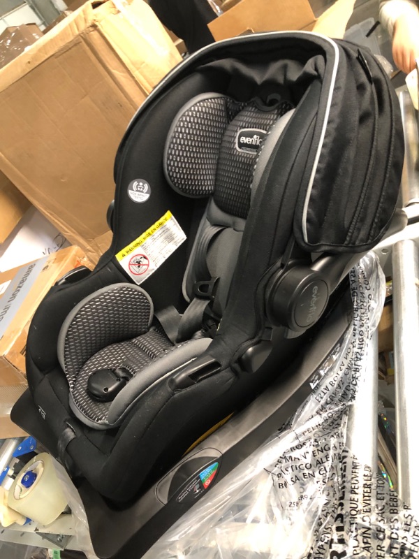 Photo 4 of Evenflo LiteMax DLX Infant Car Seat Freeflow - Olympus
