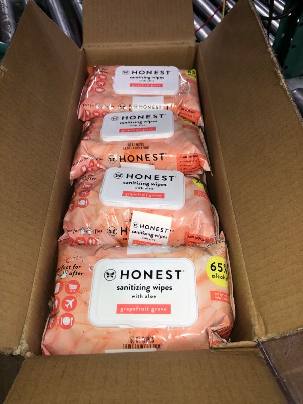 Photo 2 of The Honest Company Sanitizing Alcohol Wipes - SANITIZING ALCOHOL WIPES, 450 COUNT, FREE + CLEAR (450 count) 