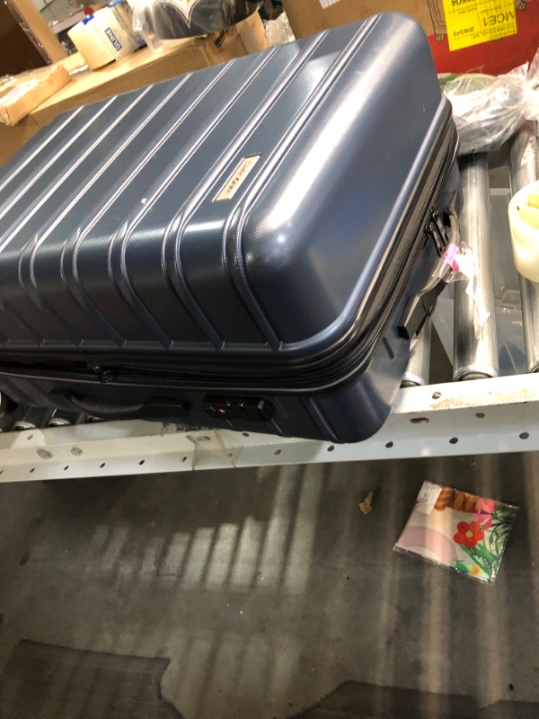 Photo 2 of ***DAMAGED - HANDLE BROKEN - SEE PICTURES - NO PACKAGING***
Samsonite Omni 2 Hardside Expandable Luggage with Spinner Wheels, Checked-Medium 24-Inch, Nova Teal Checked-Medium 24-Inch Nova Teal