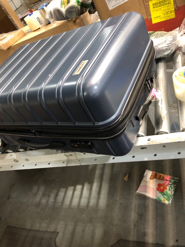 Photo 3 of ***DAMAGED - HANDLE BROKEN - SEE PICTURES - NO PACKAGING***
Samsonite Omni 2 Hardside Expandable Luggage with Spinner Wheels, Checked-Medium 24-Inch, Nova Teal Checked-Medium 24-Inch Nova Teal