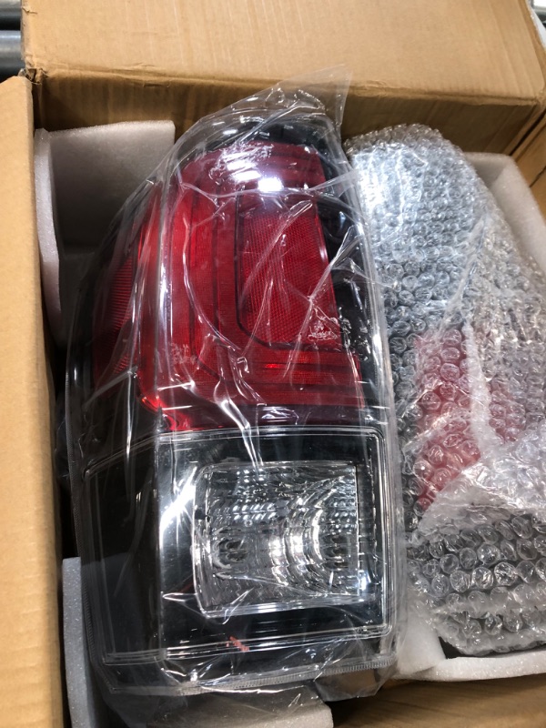 Photo 4 of **MINOR DAMAGE ONE HEADLIGHT IS BROKEN FROM A CRACK IN GLASS OTHER HEADLIGHT IS STILL GOOD UNKNOWN IF FUNCTIONAL** labwork LH+RH Tail Lights Replacement for Toyota Tacoma 2016-2020 Taillamps Rear Break Lights Assembly 8156004200 8155004200 Passenger and D