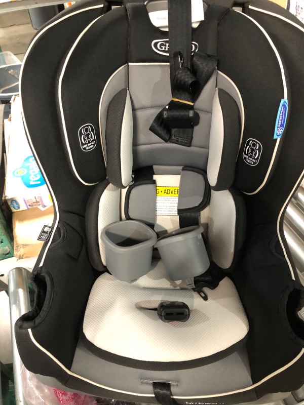 Photo 2 of Graco Extend2Fit Convertible Car Seat