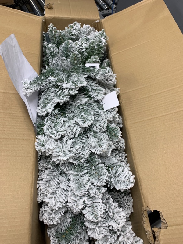 Photo 2 of 5ft Artificial Christmas Tree Premium Snow-Flocked Christmas Pine Tree Ldeal for Home, Office, Party Decorations Featurings 498 Branches Durable Metal Hinges Foldable Base 5Ft Flocked