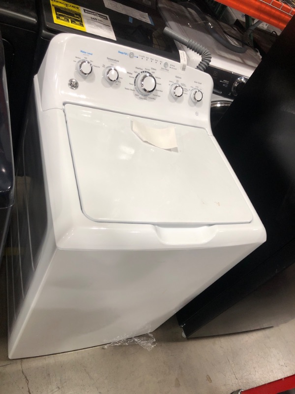 Photo 3 of GE 4.5-cu ft High Efficiency Agitator Top-Load Washer (White)
