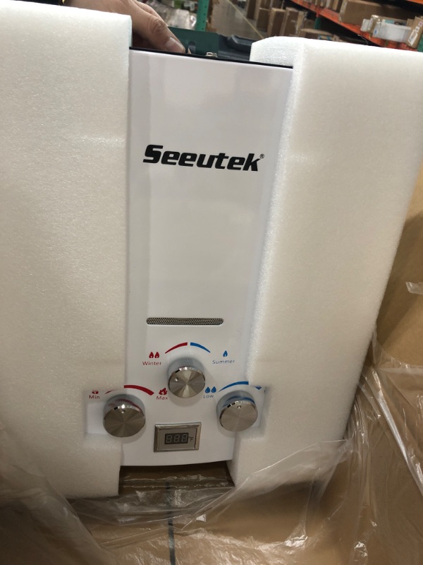 Photo 2 of * not functional * sold for parts only *
Seeutek Portable Water Heater 1.6GPM/6L, Outdoor Propane Gas Tankless Water Heater