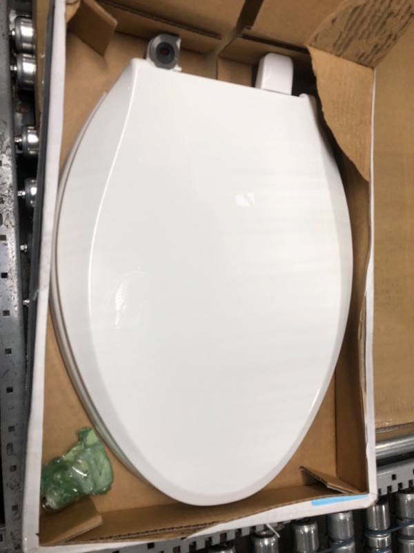 Photo 2 of * see images for damage *
KOHLER 4636-RL-0 Cachet ReadyLatch Quiet Close Elongated Toilet Seat, White Ready Latch Elongated White