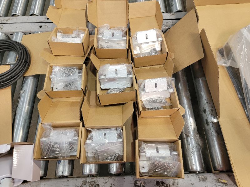 Photo 1 of Monocrystalline Solar Panels Kit with LCD Charge Controller/Mounting Brackets/Y Connectors/Solar Cables/Cable Entry housing (800W MPPT60A Kit), 8x100W (Pack of 1) 800W MPPT60A 0 Ah