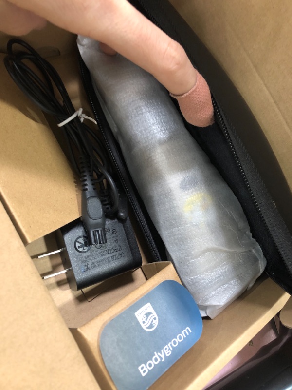 Photo 1 of * wont hold charge * sold for parts *
Philips Norelco Bodygroom Series 7000 Showerproof Body & Manscaping Trimmer 