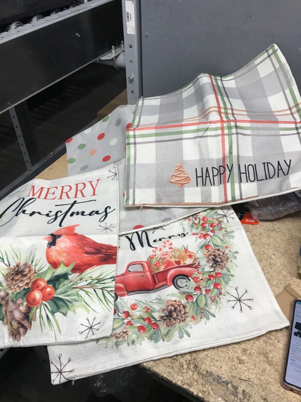 Photo 1 of 4 Pc Christmas throw Pillow Covers 