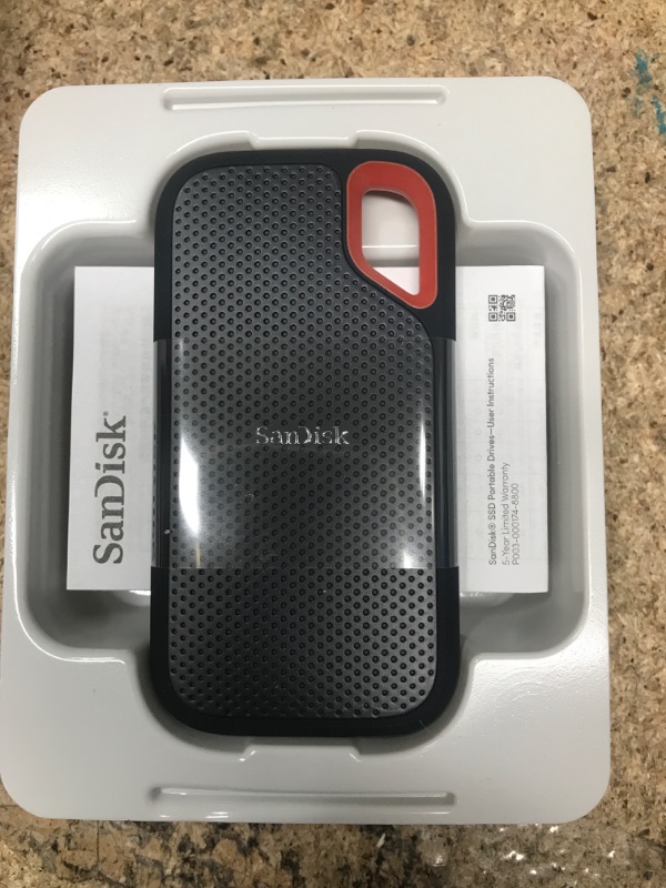 Photo 2 of SanDisk 4TB Extreme Portable SSD V2