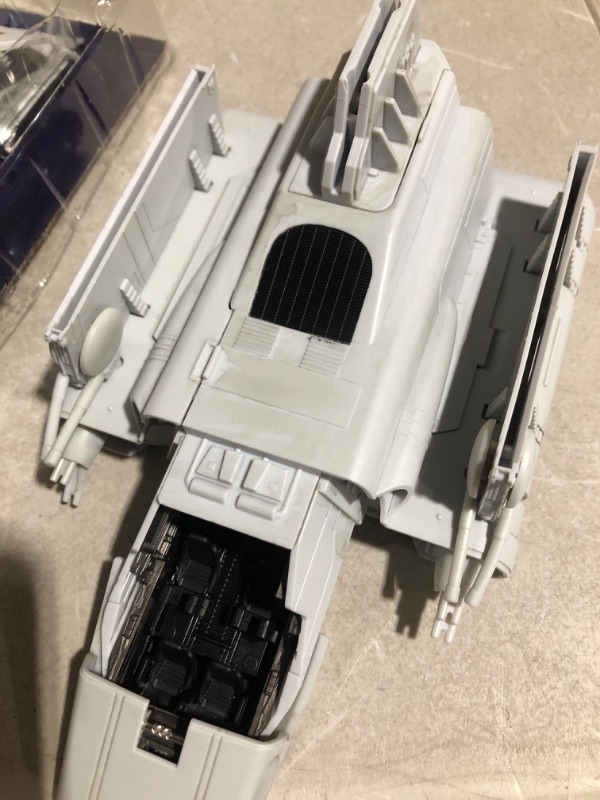 Photo 3 of * used * damaged * 
STAR WARS Micro Galaxy Squadron Imperial Shuttle - 7-Inch Starship Class Vehicle 