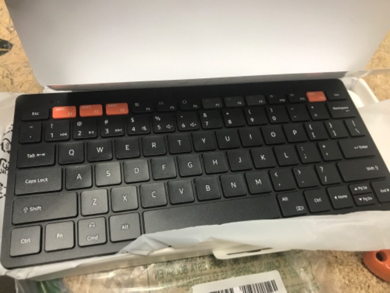 Photo 2 of SAMSUNG Official Smart Keyboard Trio 500 (EJ-B3400UBEGUS), Black - US Model