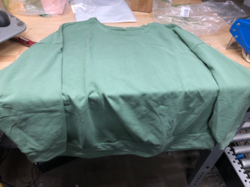 Photo 1 of 2XL green sweatshirt longsleve