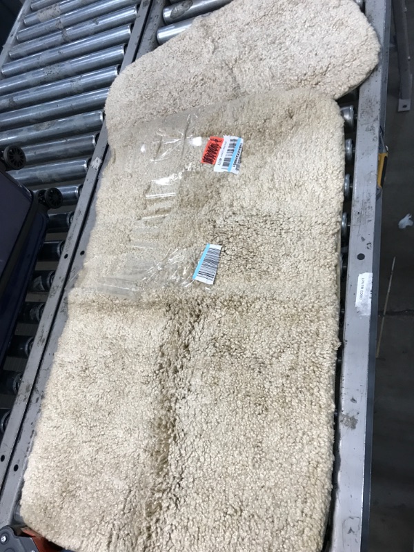 Photo 1 of 2 bath mat combo khaki 20.5 x 33" 
23.5 x 17"