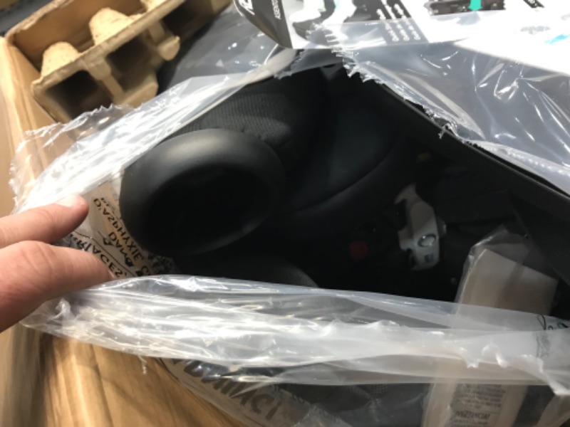 Photo 2 of ***USED - MIGHT BE MISSING PARTS***
Evenflo Gold Revolve360 Extend All-in-One Rotational Car Seat with SensorSafe (Onyx Black) Revolve Extend Onyx Black