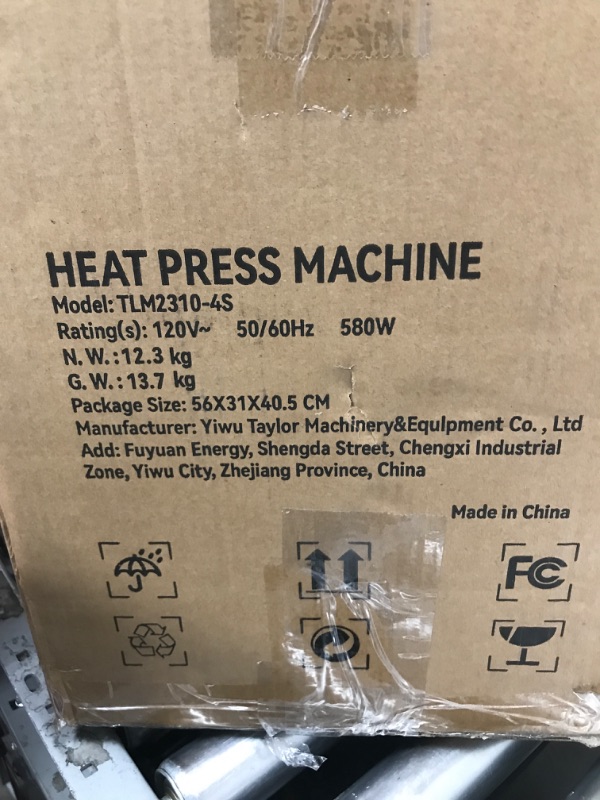 Photo 3 of VEVOR Hat Heat Press, 4-in-1 Cap Heat Press Machine, 6x3inches Clamshell Sublimation Transfer, LCD Digital Timer Temperature Control with 4pcs Curved Heating Elements (6x3/6.7x2.7/6.7x2.7/8.1x3.5)