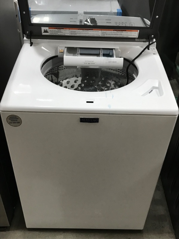 Photo 2 of used
28" Maytag 4.7 Cu. Ft. Pet Pro Top Load Washer - MVW6500MW
