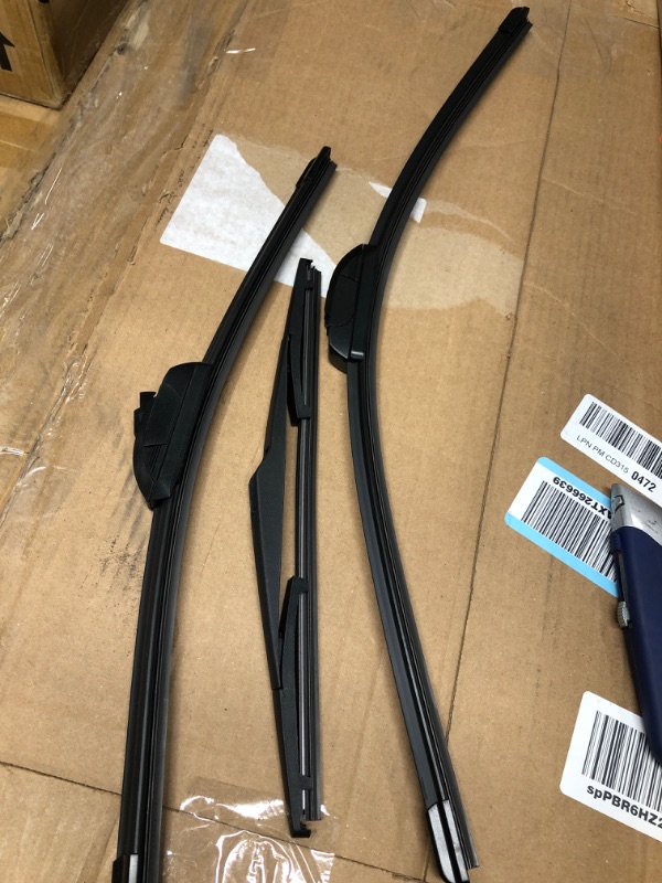 Photo 2 of 16 Inch pack of 2 High Performance Automotive Replacement Windshield Wiper Blades 