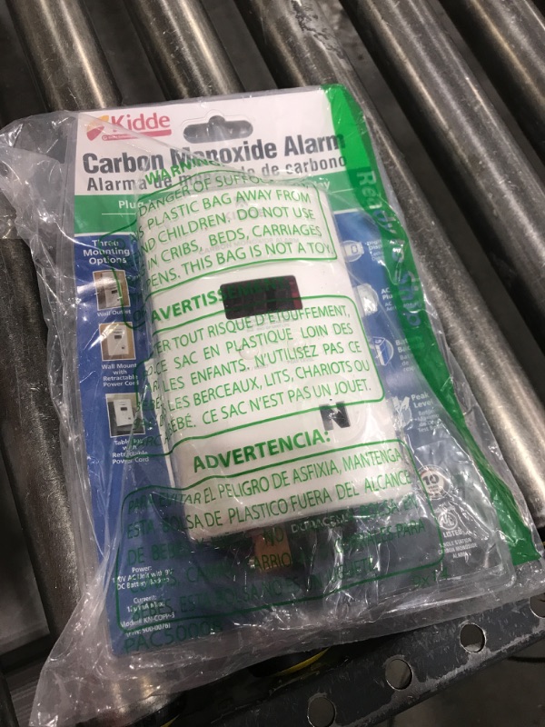 Photo 1 of Kidde Carbon Monoxide Detector, Plug In Wall with 9-Volt Battery Backup, Digital LED Display 1 Pack Detector