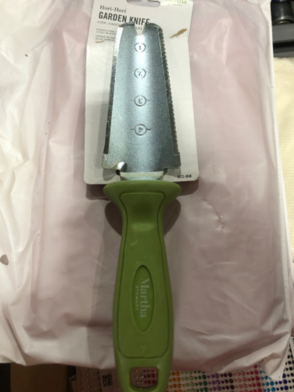 Photo 2 of MARTHA STEWART MTS-HHK Hori Garden Knife with Serrated & Sharp Edges Hori-Hori Garden Knife