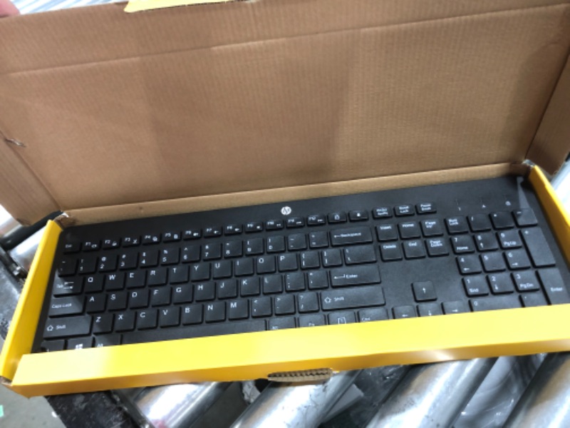 Photo 1 of BLACK BATTERIE BLUETOOTH KEYBOARD, USB ,NEEDS NEW BATTERY  HP