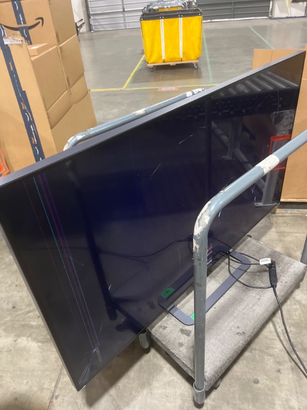 Photo 4 of VIZIO P652ui-B2 65-Inch Class Ultra HD Full-Array LED Smart TV ----****PARTS ONLY****