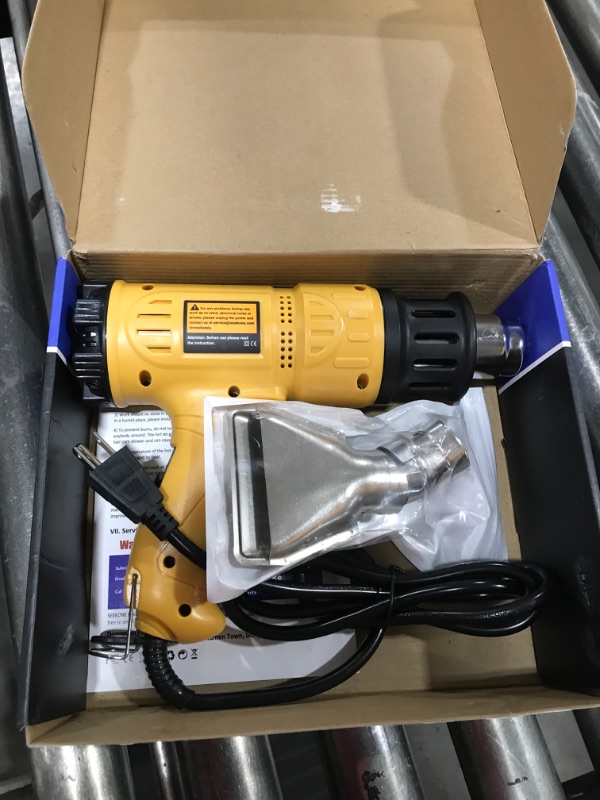 Photo 2 of  SEEKONE Heat Gun 1800W 122?~1202??50?- 650??Fast Heating Heavy Duty Hot Air Gun Kit Variable Temperature Control Overload Protection with 4 Nozzles for Crafts, Shrinking PVC, Stripping Paint(5.2FT) 