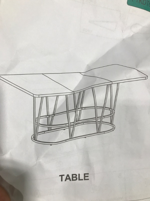 Photo 1 of Table unknown brand/size 