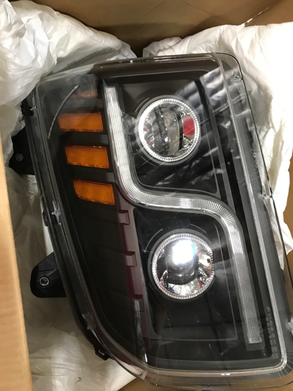 Photo 2 of  Headlights fits 2014-2023 Kenworth T880, Projector Headlamps, Black