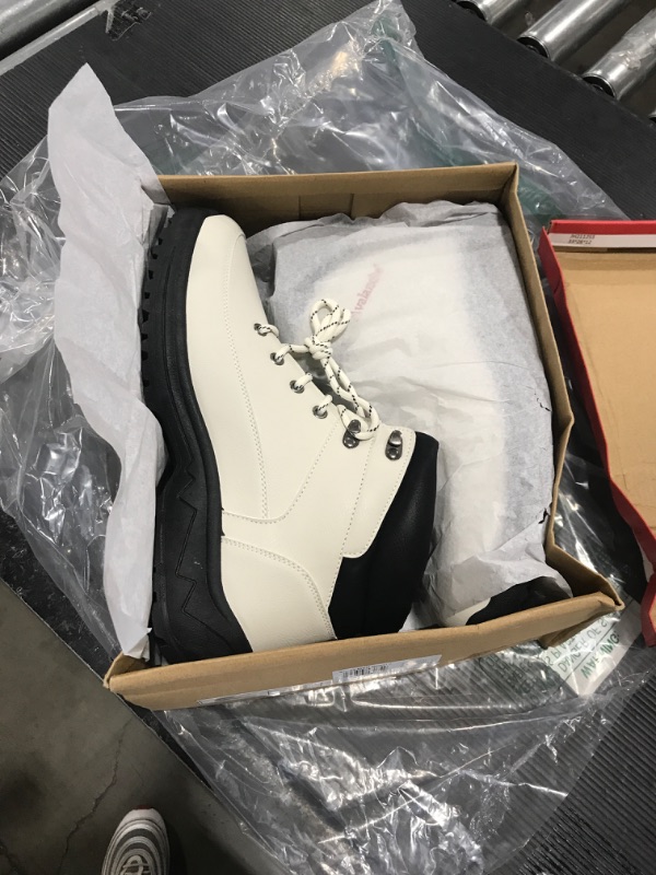 Photo 1 of Avalanche AV Hike Boots, White, 10.5 US r
