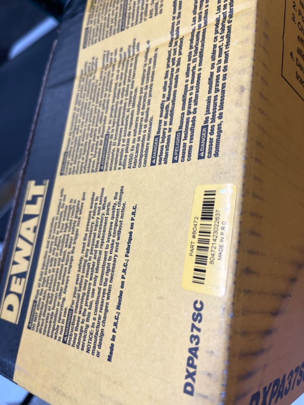 Photo 5 of ***USED*** 
DEWALT DXPW37SC 18" 3700 PSI Surface Cleaner with Quick Connect Plug #80472