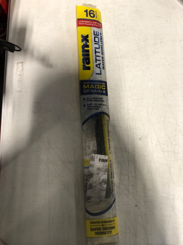 Photo 1 of Rain-X 5079274-2 Latitude 2-In-1 Water Repellent Wiper Blades, 16 Inch Windshield Wipers (Pack Of 1), Automotive Replacement Windshield Wiper Blades With Patented Rain-X Water Repellency Formula 16" Single