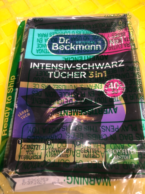 Photo 3 of Dr. Beckmann Intensive black cloths, for intense black and smooth fibres, 6 cloths