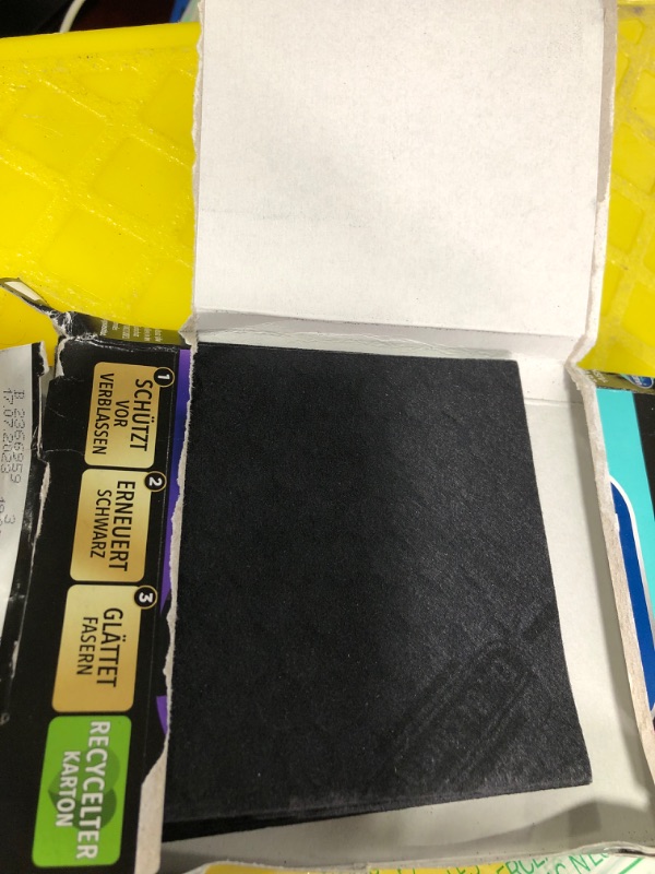 Photo 2 of Dr. Beckmann Intensive black cloths, for intense black and smooth fibres, 6 cloths