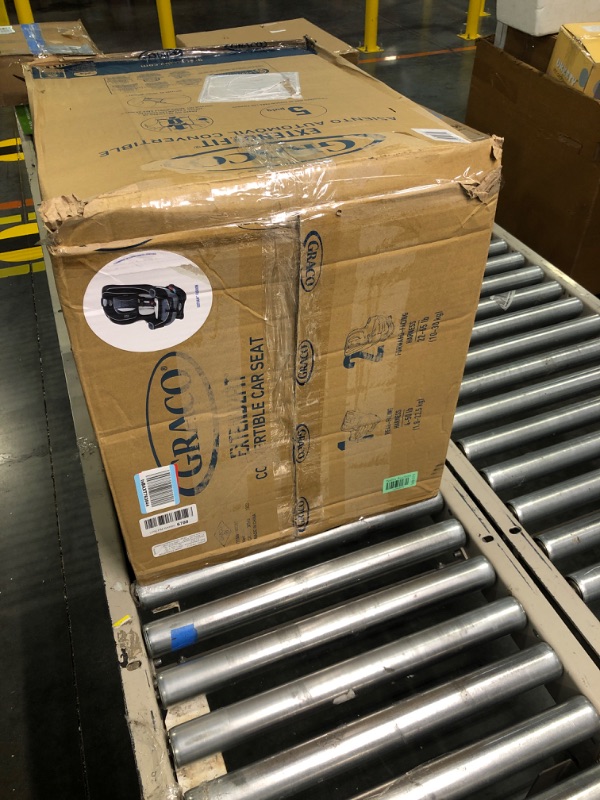 Photo 1 of Graco Extend2Fit Convertible Baby Car Seat, Rear and Forward Facing, Adjustable Extension Panel for Extra Legroom, Gotham 